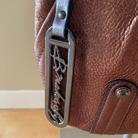 B Makowsky copper metallic crossbody bag - Picture 3 of 11